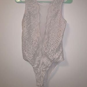 🧸❤️‍🔥BOGO SUMMER SALE❤️‍🔥🧸White Bodysuit Tank